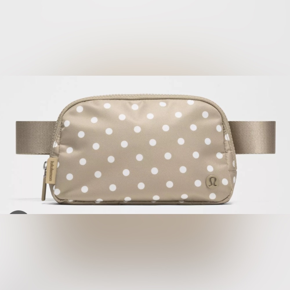 Lululemon Everywhere Belt Bag 1L Brand NEW as shipped